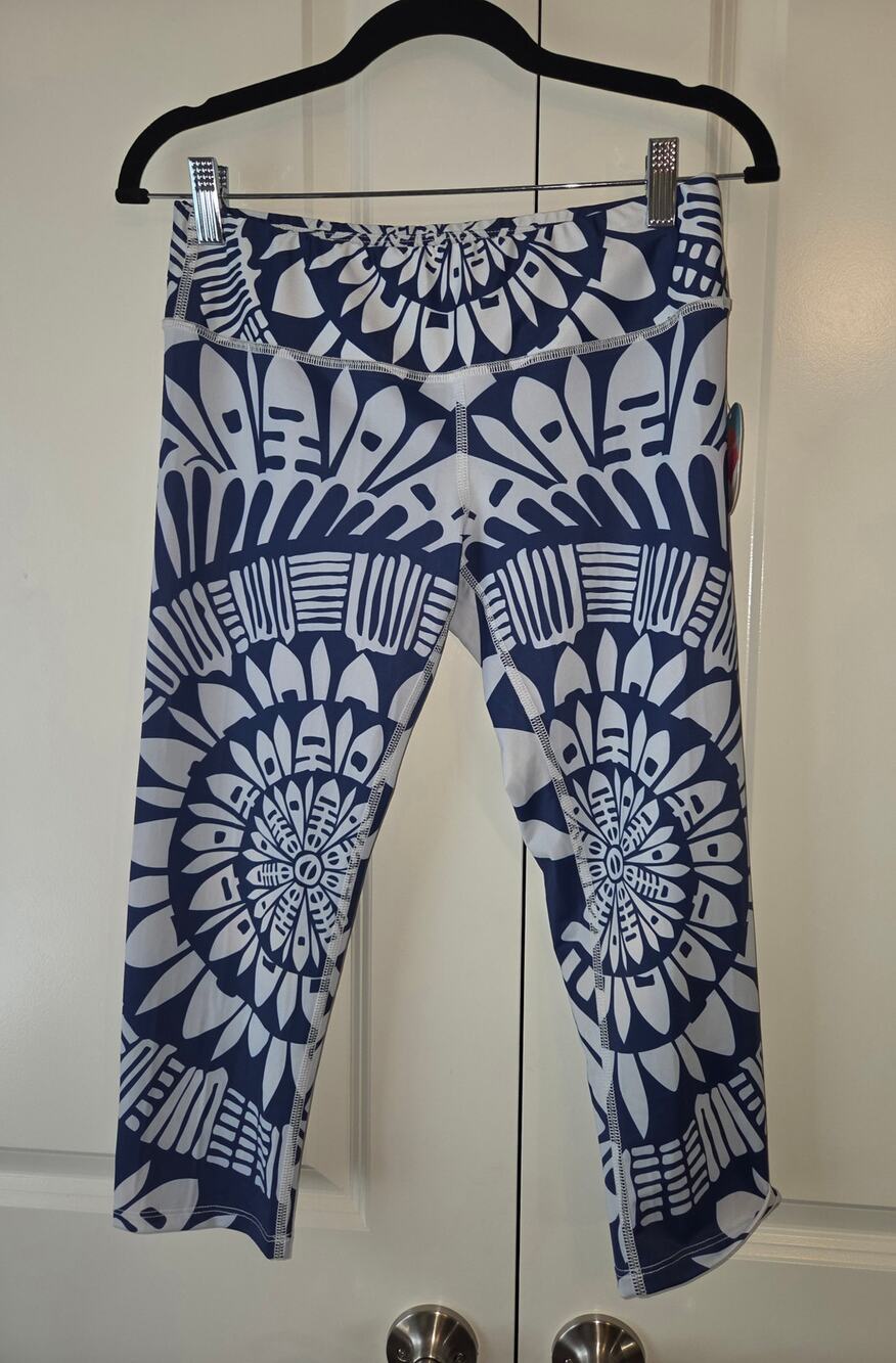 Mara Hoffman Graphic Print Cropped Leggings Size M NWT